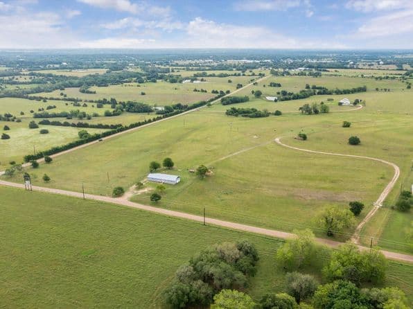 4435 Hartfield Rd, Round Top, TX 78954