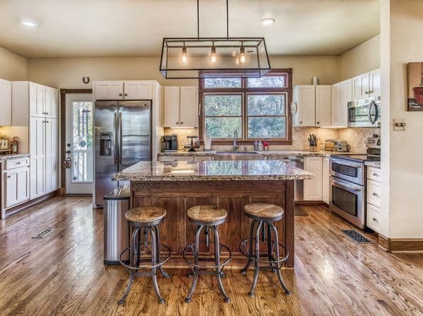 533 Bybee Rd, Round Top, TX 78954 thumbnail 4