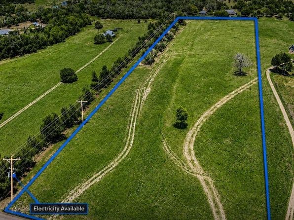 11646 Schuster Rd, Round Top, TX 78954