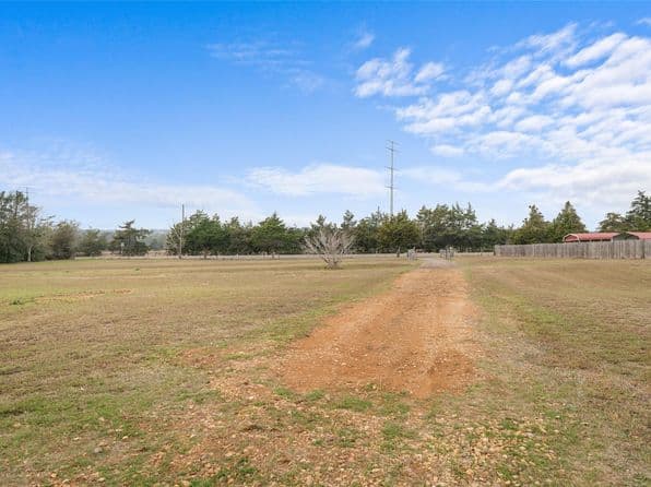 964 E Fm 389, Round Top, TX 78954 thumbnail 4