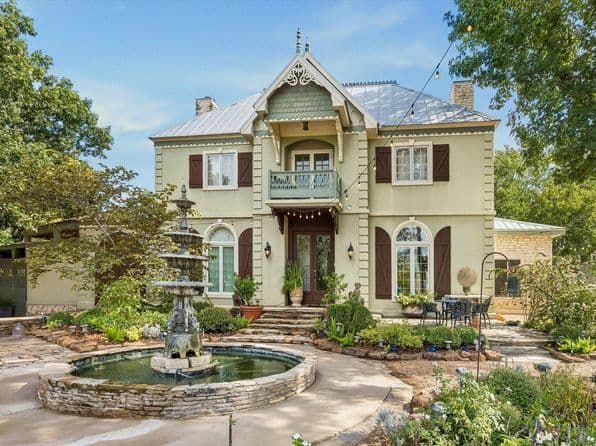 207 W Mill St, Round Top, TX 78954