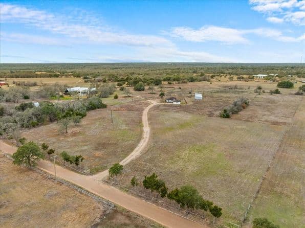 524 Hackemack Rd, Round Top, TX 78954 thumbnail 4