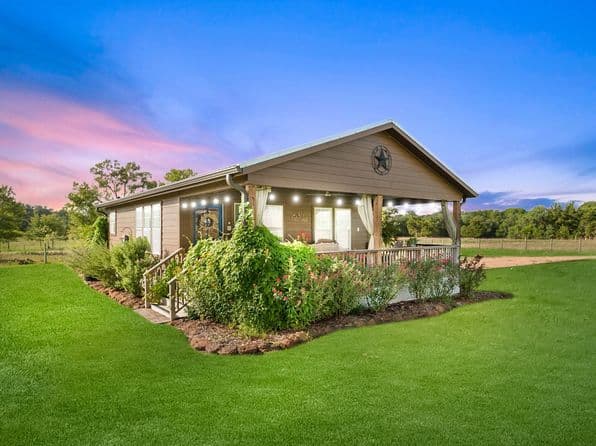 3643 Noak Rd, Round Top, TX 78954