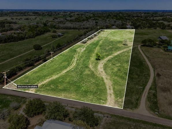11646 Schuster Rd, Round Top, TX 78954