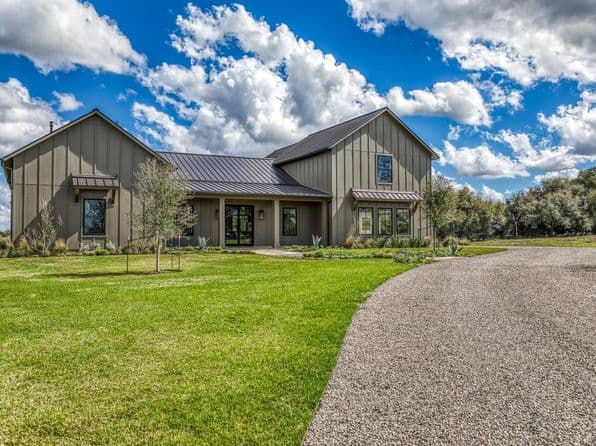 114 Turney Trce, Round Top, TX 78954