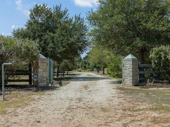 6219 Andreas Rd, Round Top Area, TX 78954 thumbnail 4