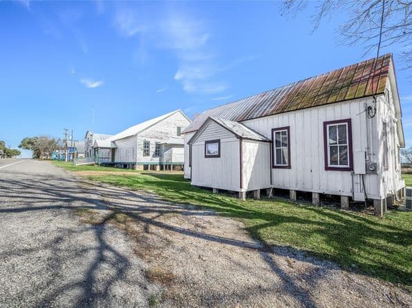 4391 S State Highway 237, Round Top, TX 78954 thumbnail 4