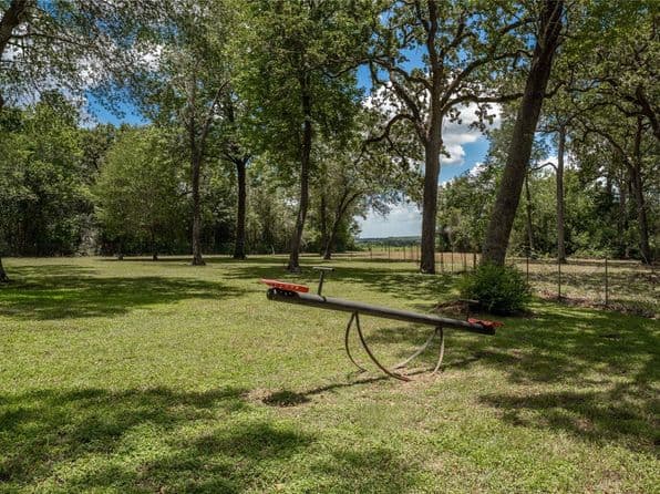 533 Bybee Rd, Round Top, TX 78954 thumbnail 9