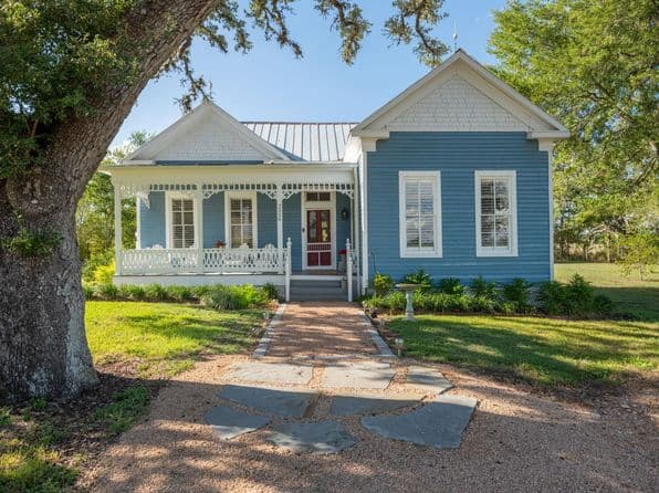 2326 S State Highway 237, Round Top, TX 78954