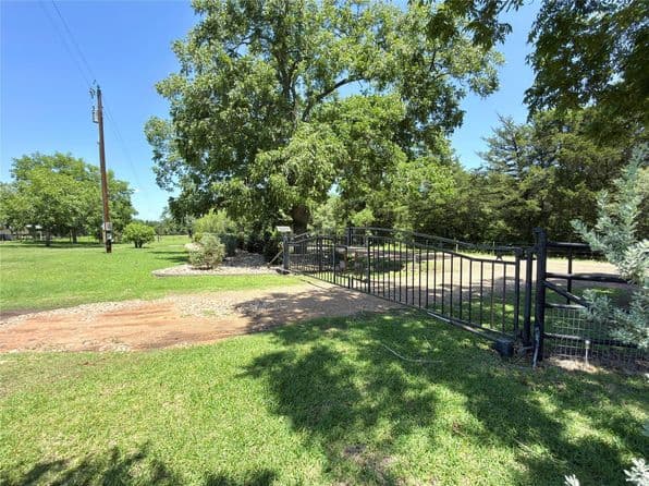5030 Frenzel Rd, Round Top, TX 78954 thumbnail 3