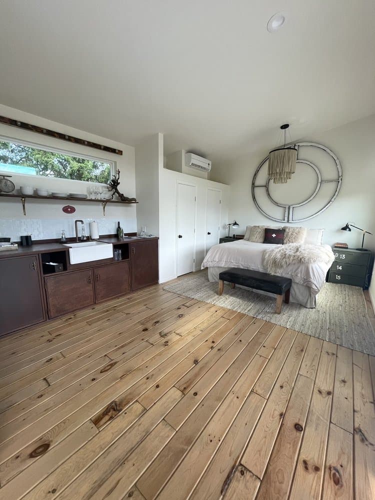 The Vintage Round Top photo 3