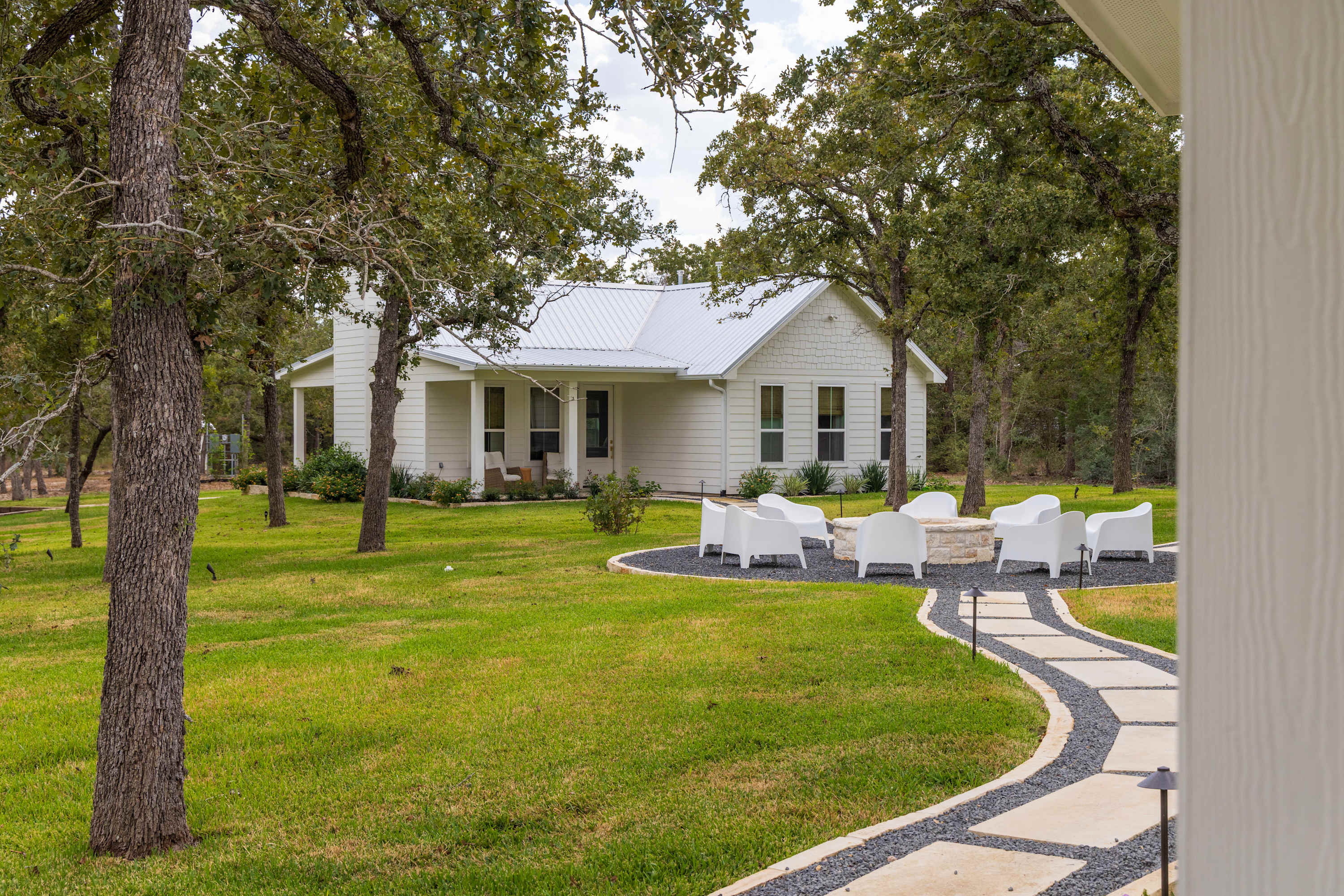 Olive & Iris photo 1