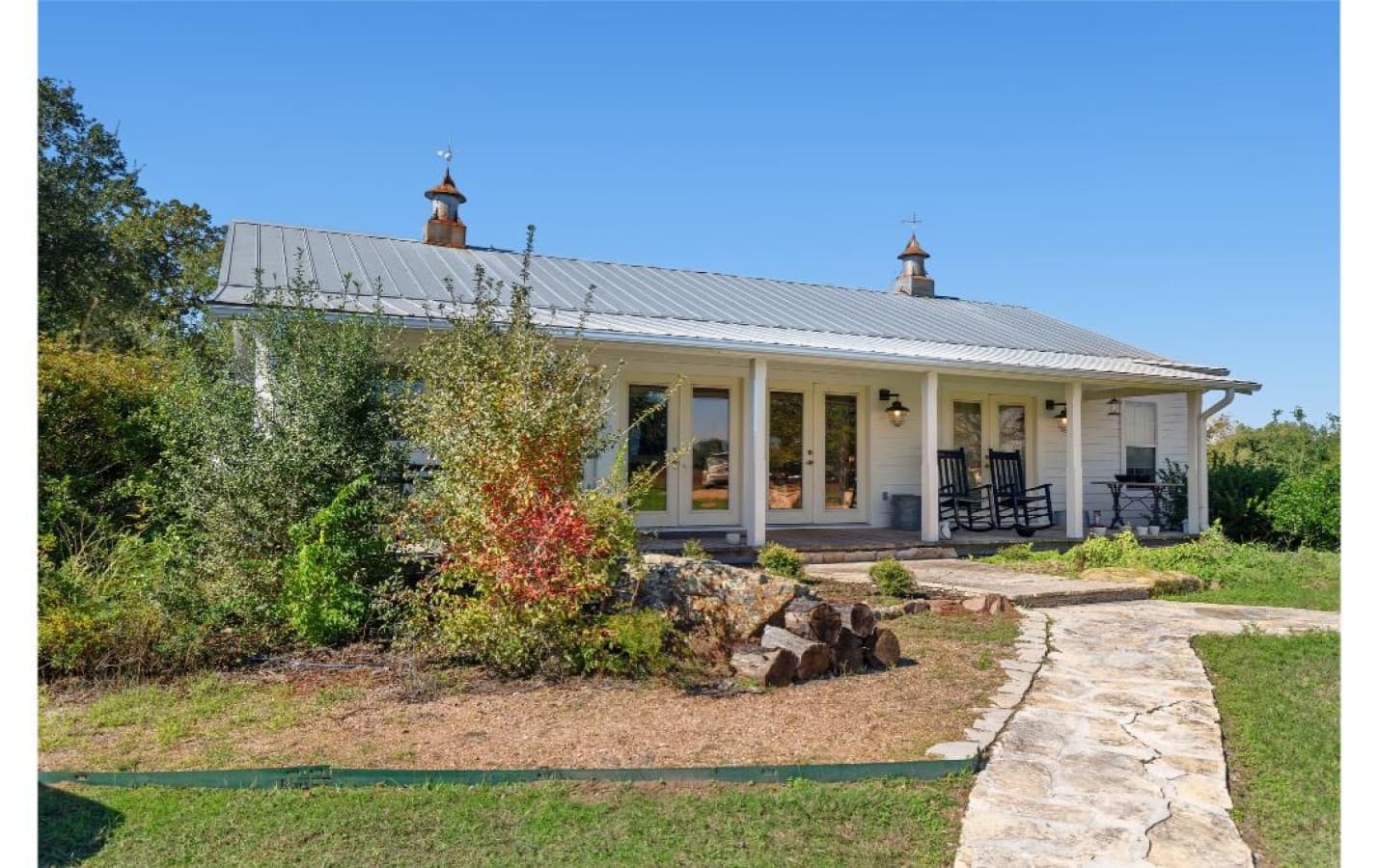 Designory Round Top home, scenic views & pond!