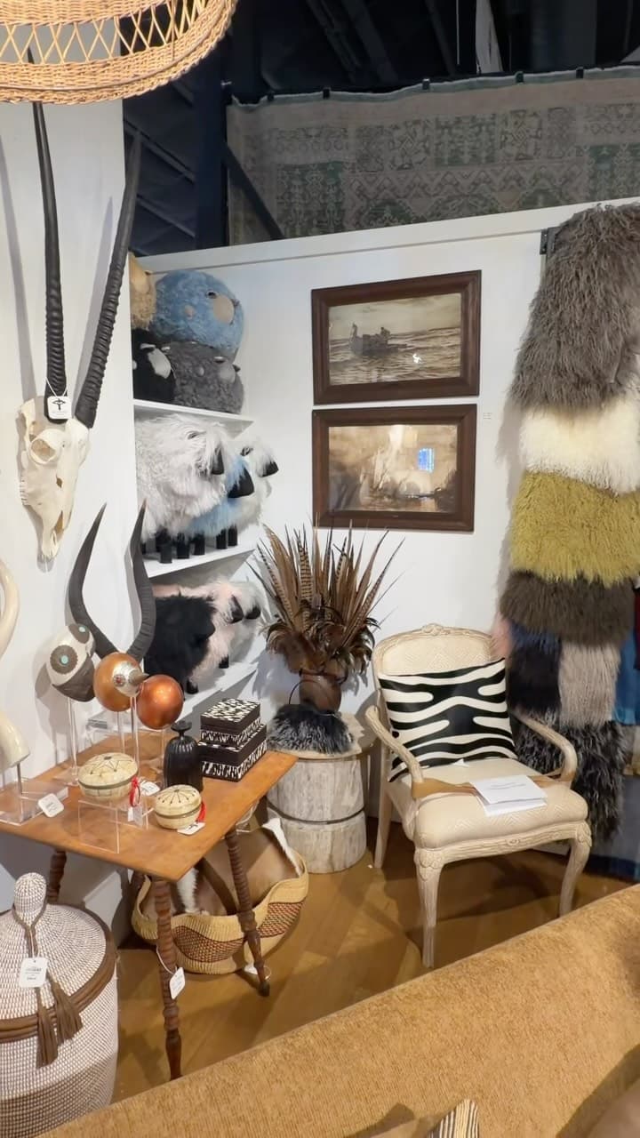 Round Top Accessories, Antiques and Design photo 3