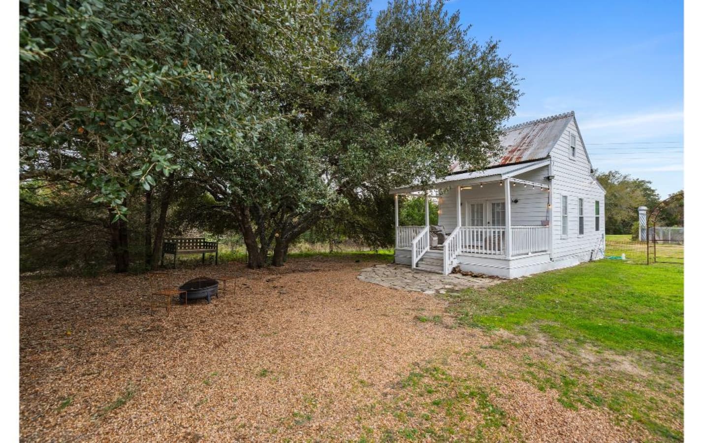 Enchanting Casita, 5 minutes to Round Top! photo 1