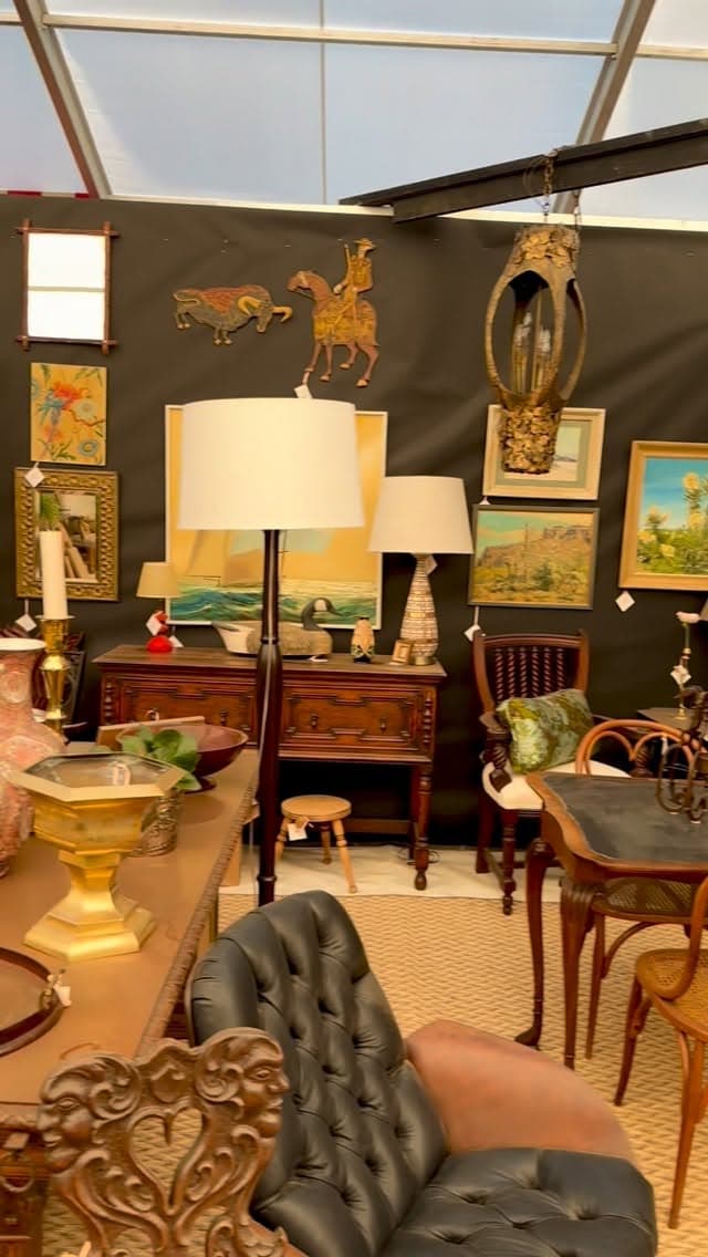 Chris Kokinakis Antiques photo 3