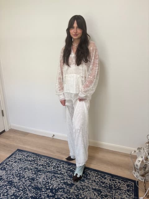 A Girl In photo 3