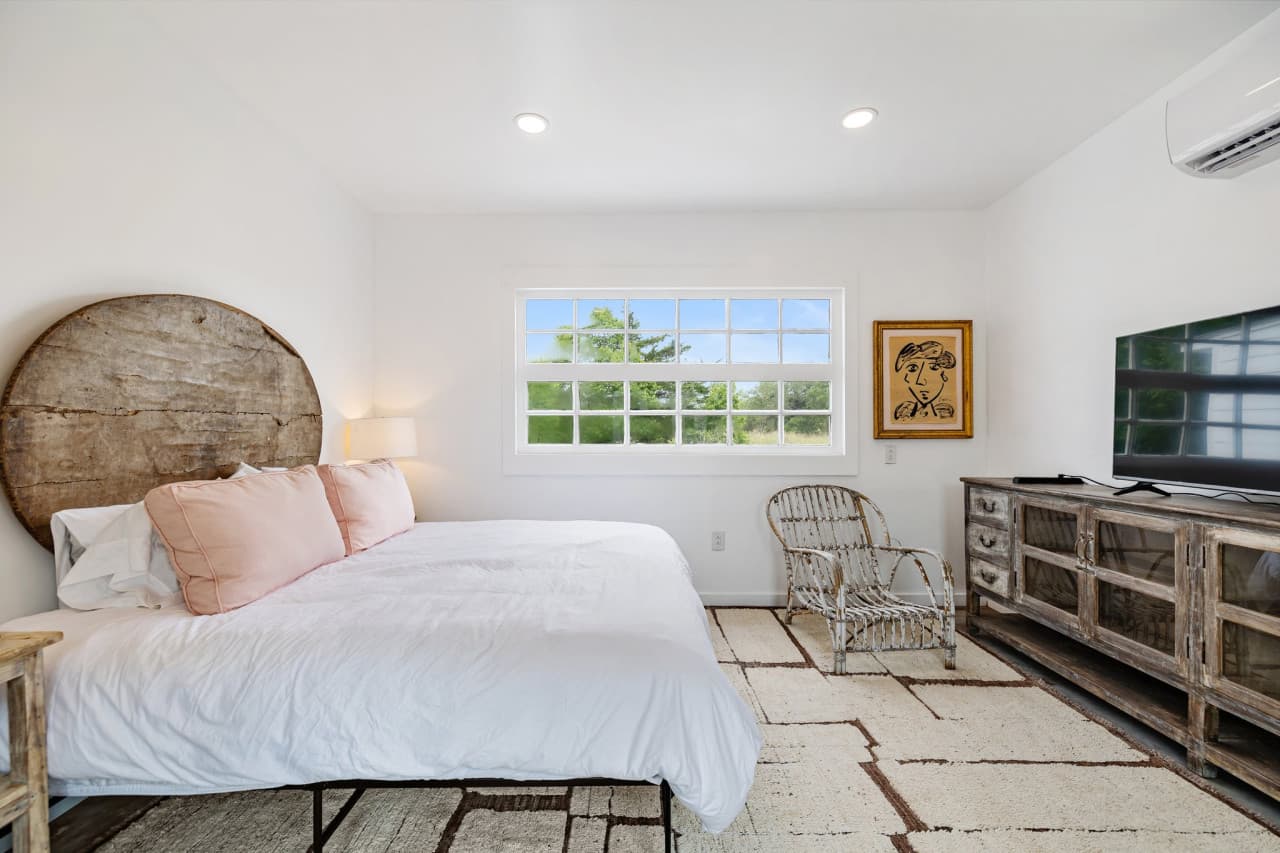 Charming Cottage, 5 Minutes to Round Top! photo 2