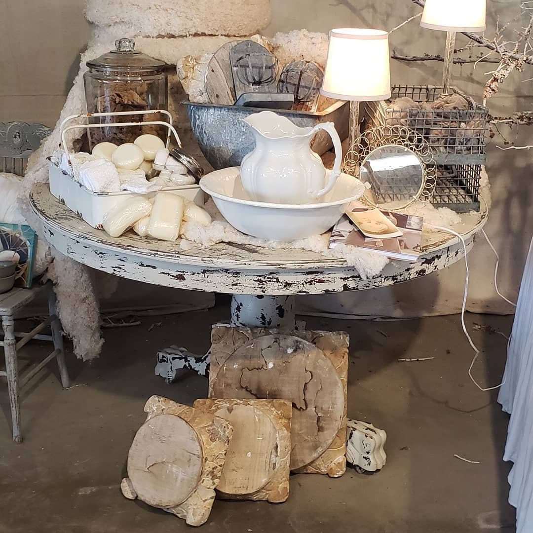 Texas Rose Antiques photo 3
