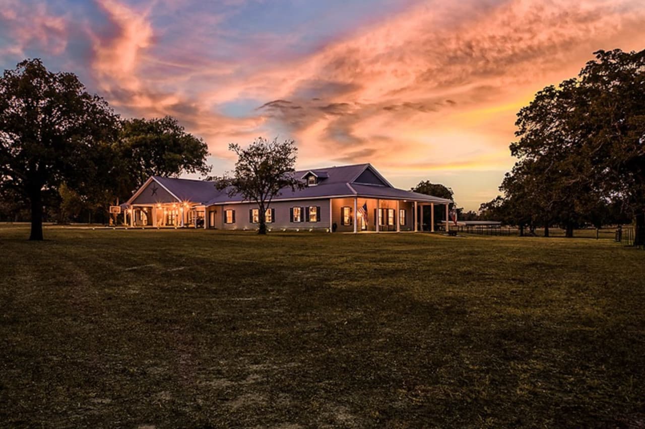 Round Top, This is the PLACE! photo 1