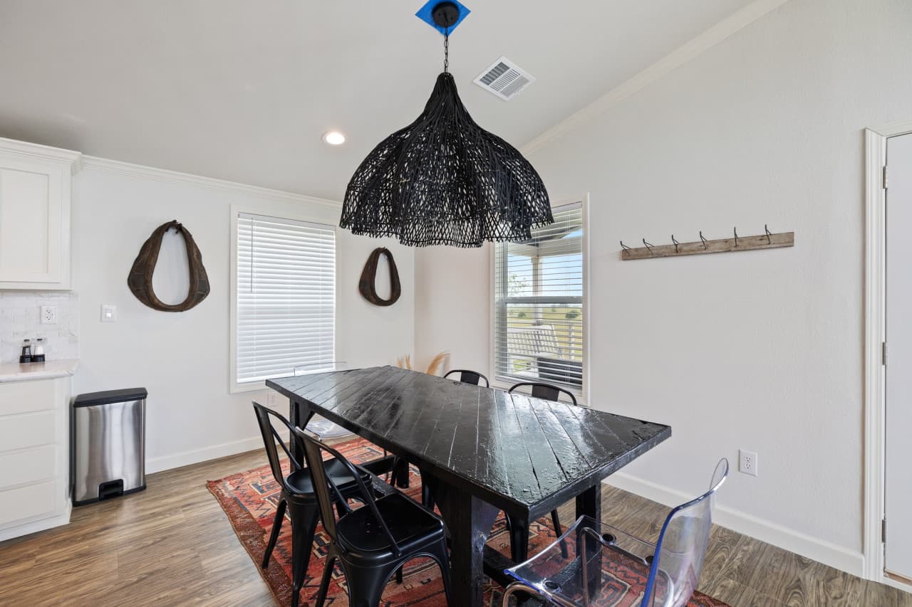 The Trendsetter: Cozy Farmhouse near Round Top photo 3