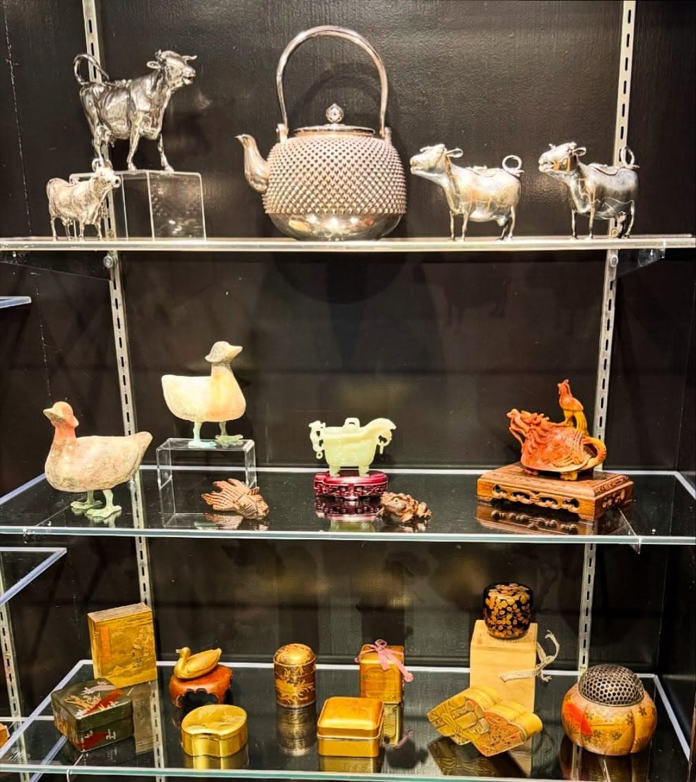 Lotus Gallery