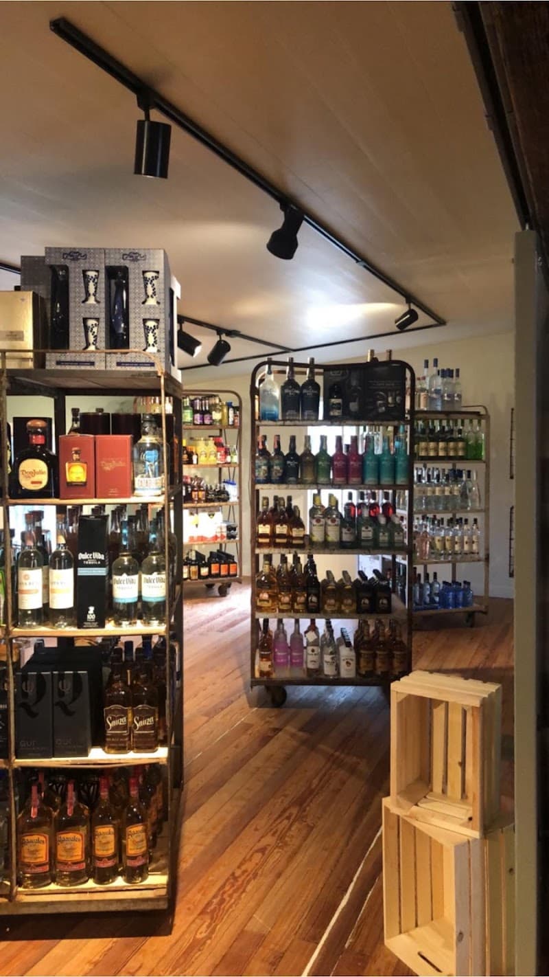 Round Top Liquor Shop
