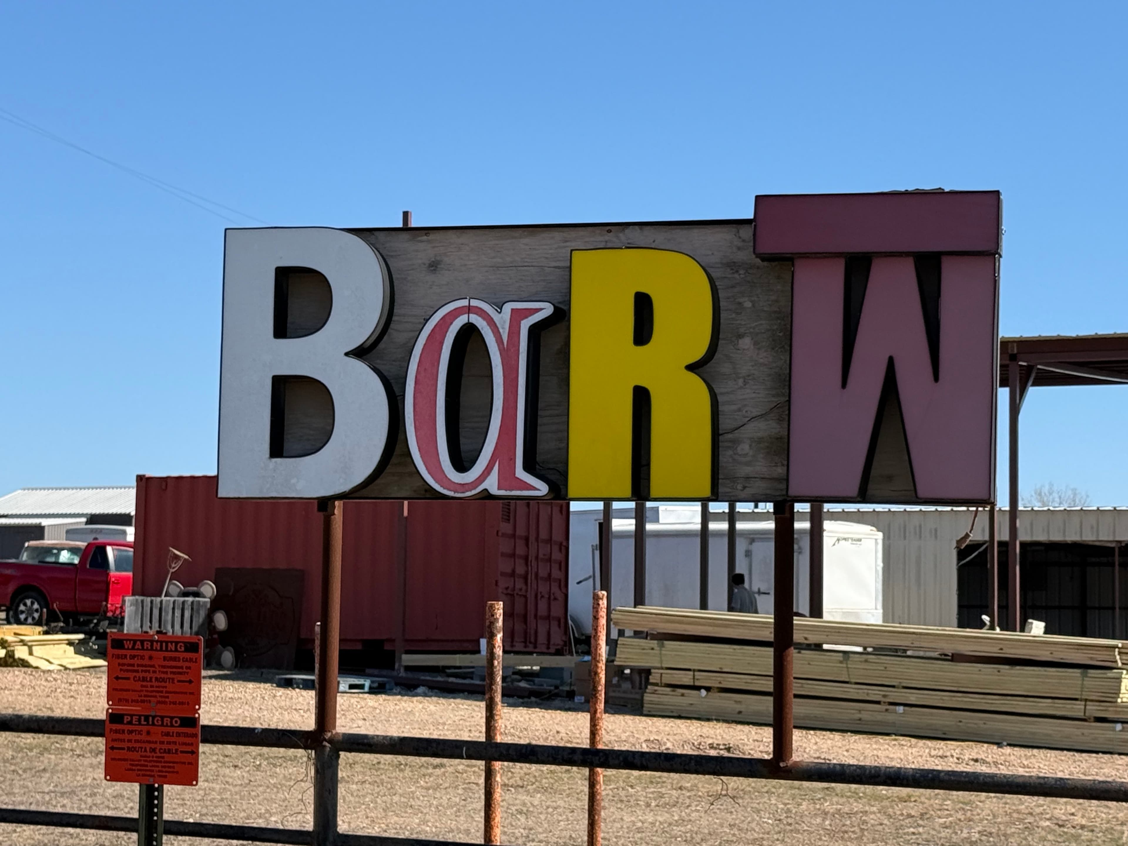 Bar W Field: The Ultimate Guide to Round Top's Biggest Outdoor Treasure Hunt